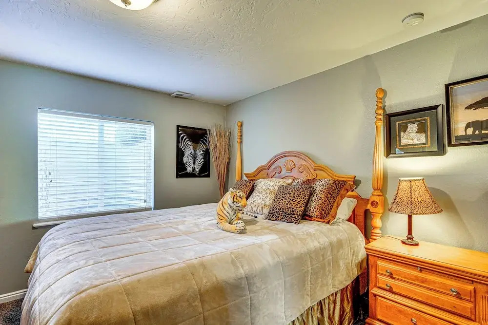 3,500-sq-ft Holiday Gem w/ Game Room in Heber City