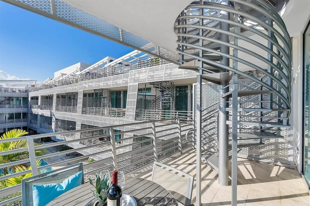 Penthouse Mar Azul South Beach On Ocean Drive Miami Beach 1 Bedroom Home by RedAwning