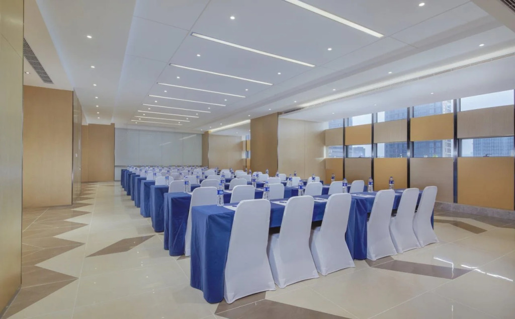 Holiday Inn Express Zhengzhou Longzi Lake by IHG