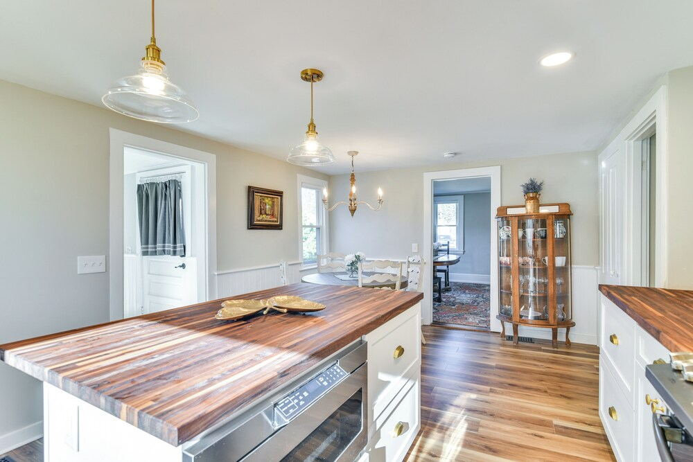 Quiet Waterfront Home: Ideal Maine Escape