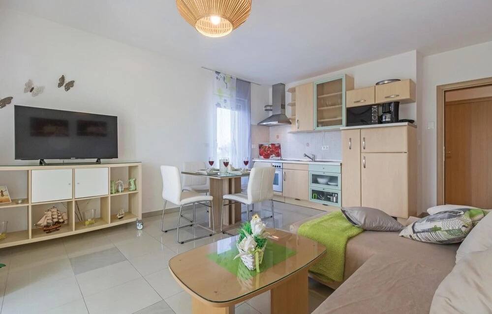 Beautiful Home in Peroj With 6 Bedrooms, Outdoor Swimming Pool and Wifi