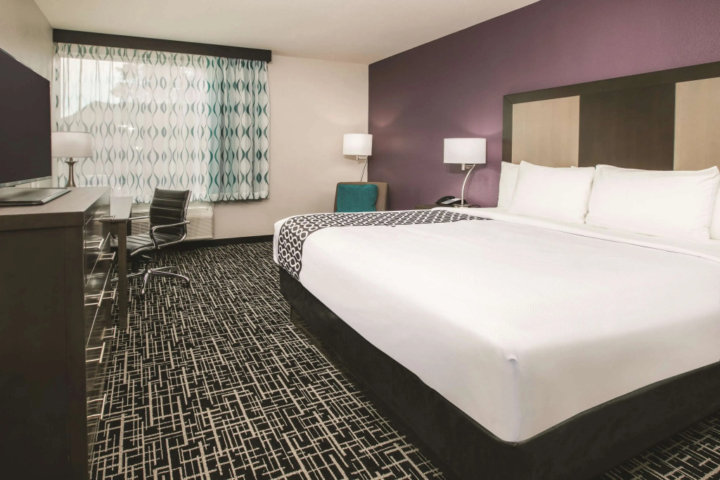 La Quinta Inn & Suites by Wyndham Dallas/Fairpark