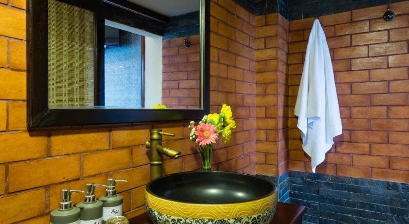 The Red House - Hostel