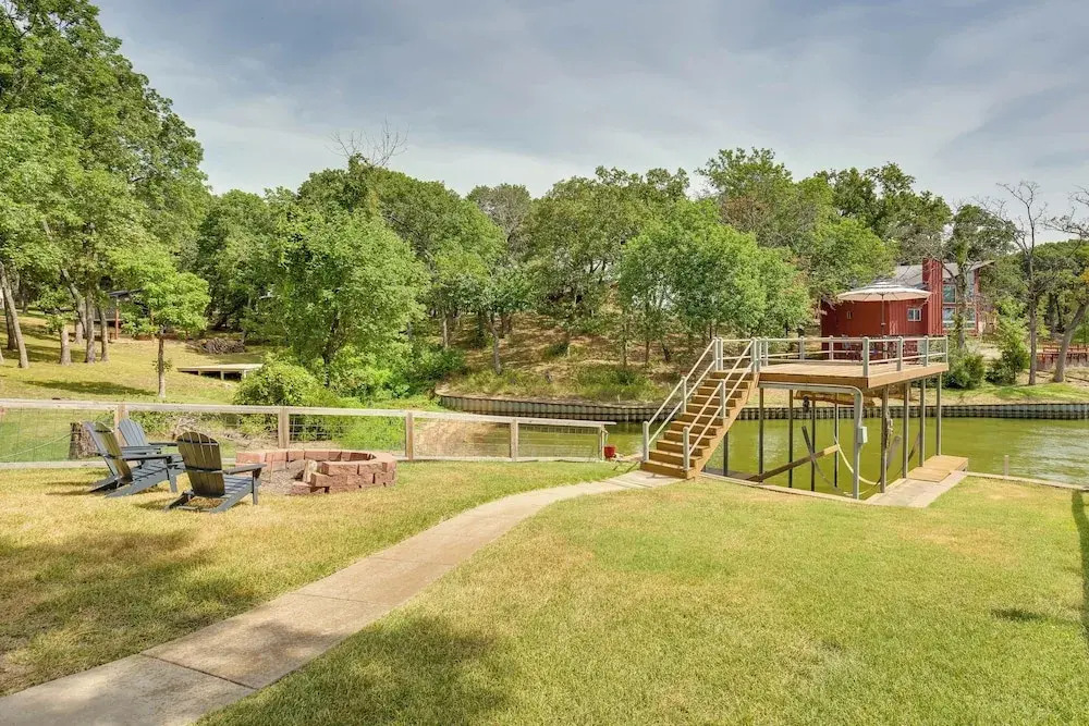 Fish & Kayak: Tranquil Cedar Creek Home!