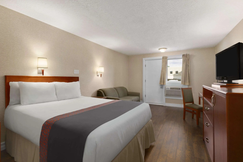 Days Inn by Wyndham Bridgewater Conference Center