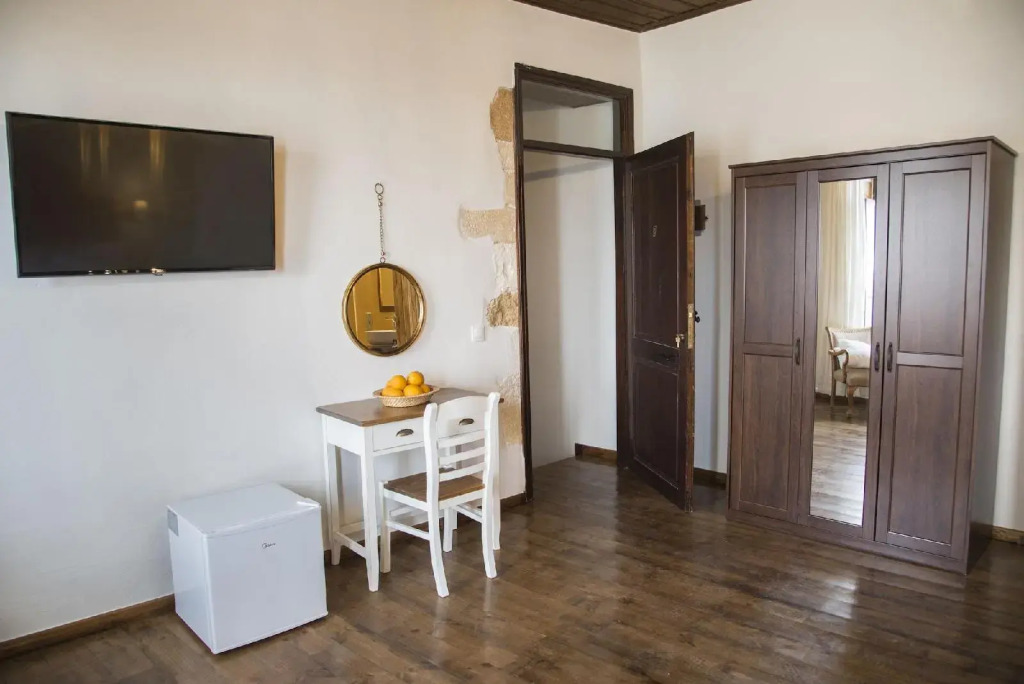Captain Vasilis Hotel