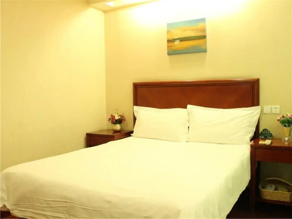 GreenTree Inn Guangzhou Jichang Road Express Hotel