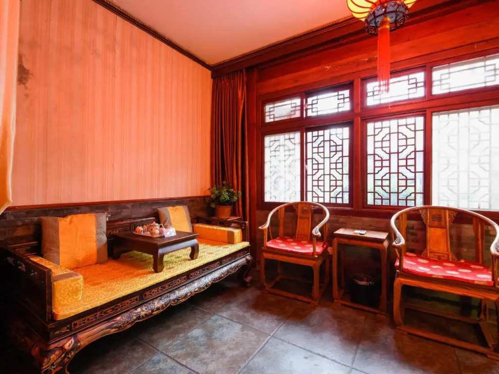 Splendid Zhuang