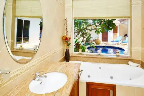 Golden Villa by Fantasea Beach