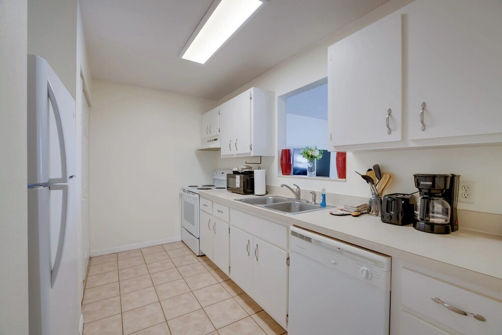 Steps to Crystal River! Dual-unit w/ Patios & Yard