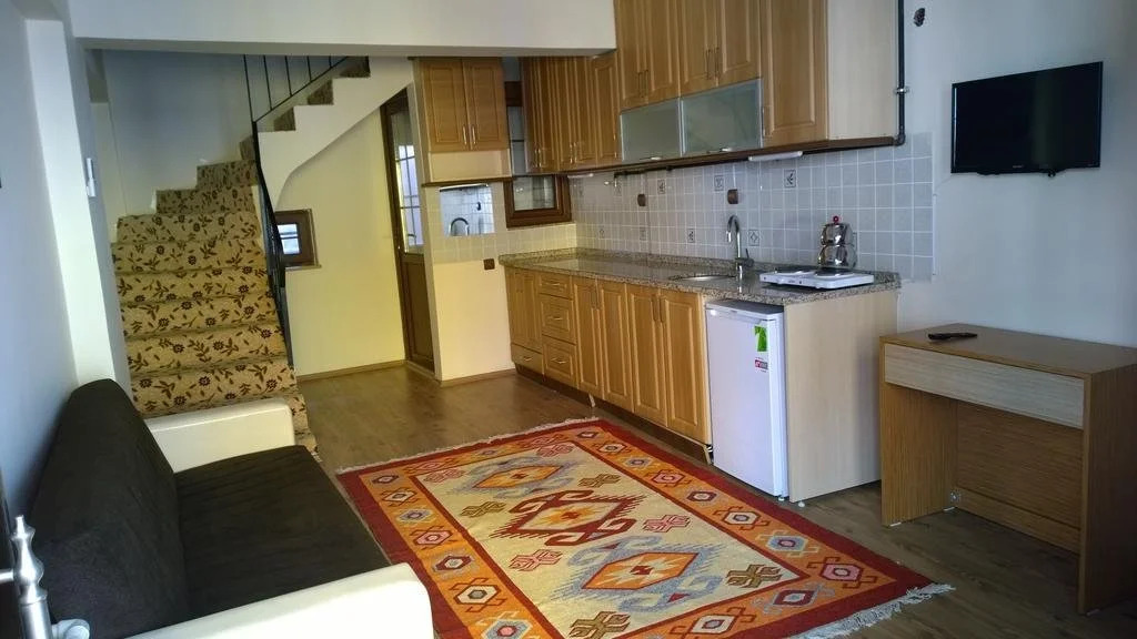Apameia Hotel