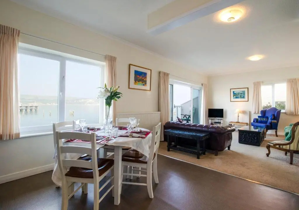 Waters Edge Balcony Apartment