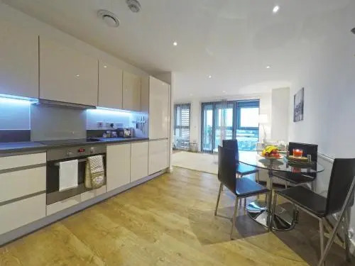 West Side Apartments -Brentford, London