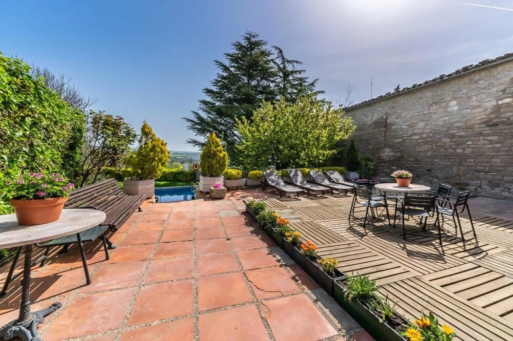 House With 5 Bedrooms in Argençola, With Wonderful Mountain View, Priv