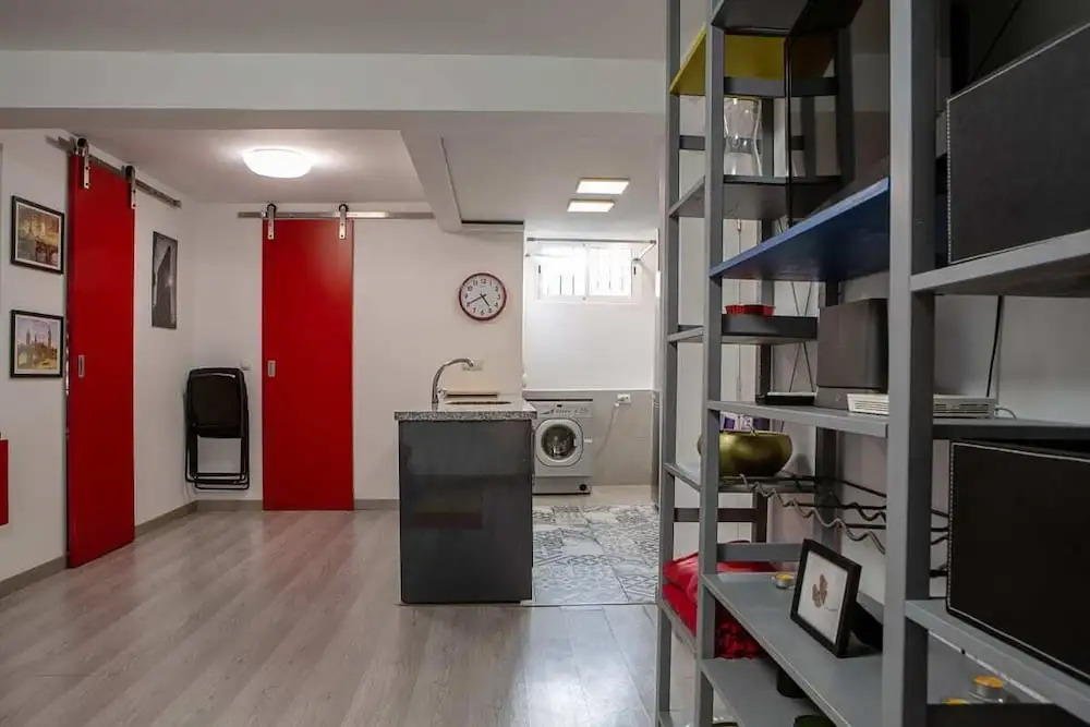 Cosy 2 Bed in Madrid with Easy Airport Access