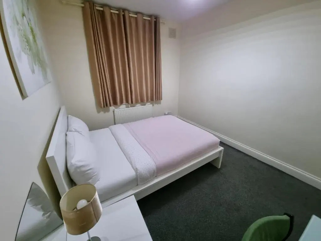 Guess bungalow wembley