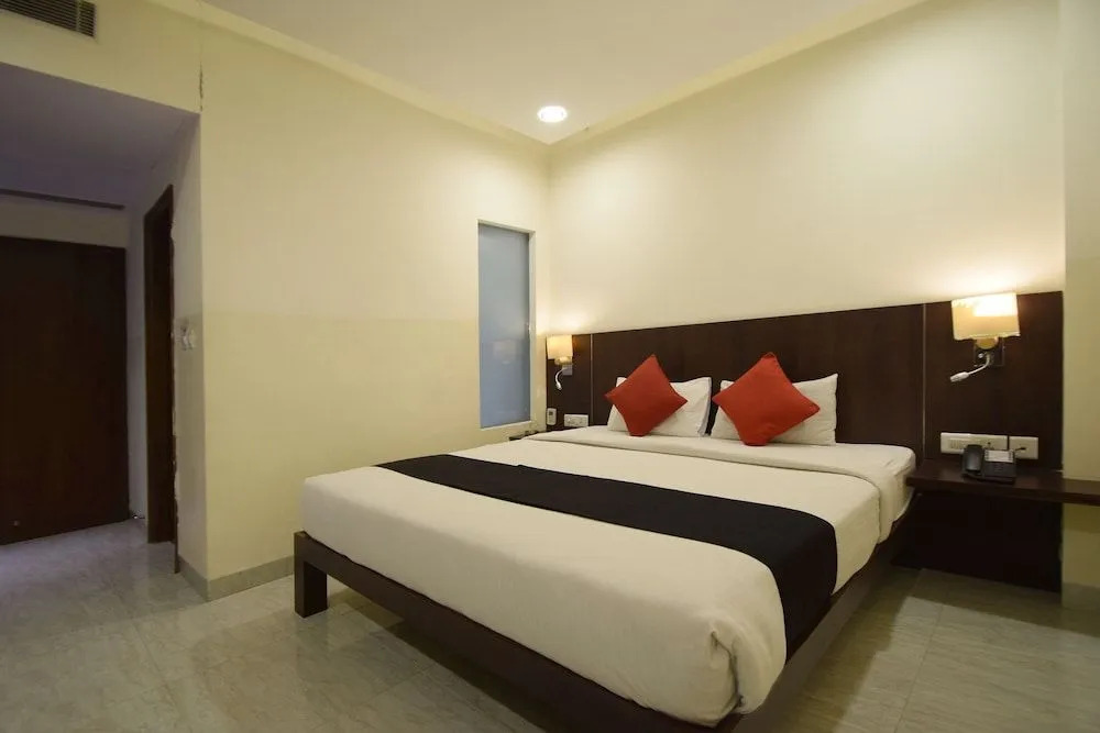 Capital O 23134 Hotel Radiant Star