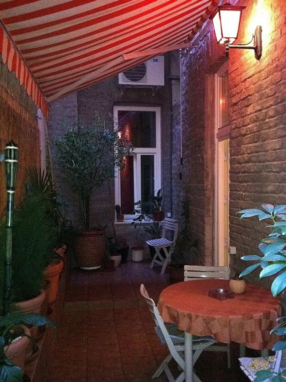Connection Guesthouse