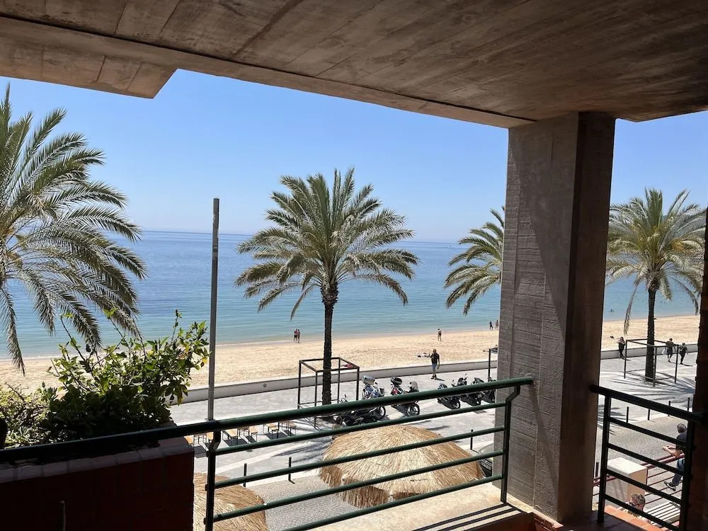California Beach Apartment