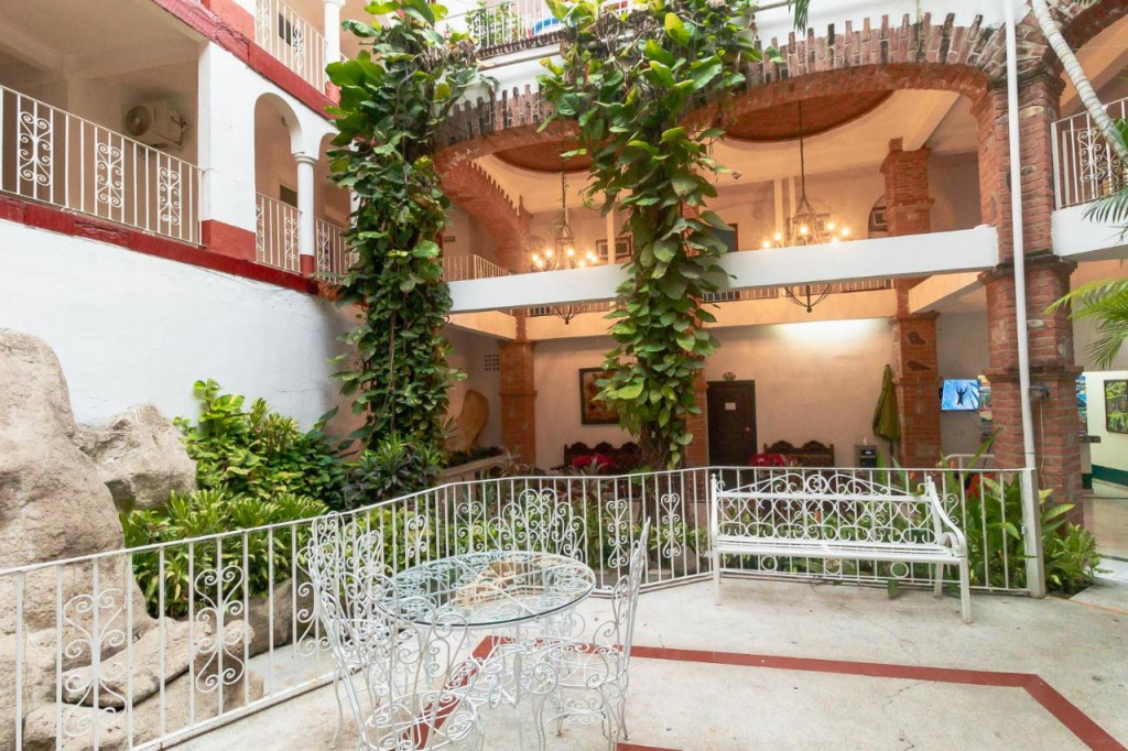 Hotel Encino Malecón Centro Puerto Vallarta