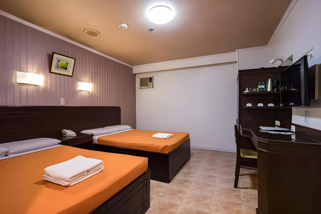 Paladin Hotel