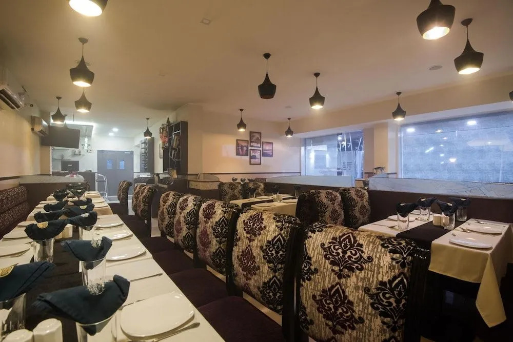 ZUZU Galaxy Annex Hotel