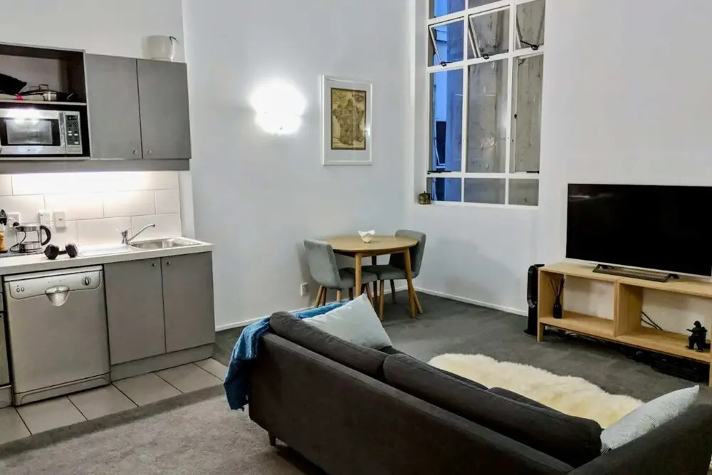 Stylish Queen Street Loft-style 1 Bedroom
