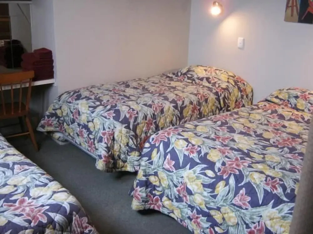 Blue Dolphin Motel