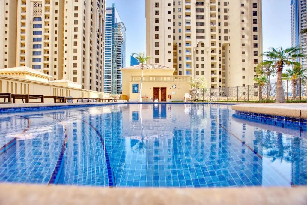 Apricus Holiday Homes -JBR Rimal 2BD in front of The Beach