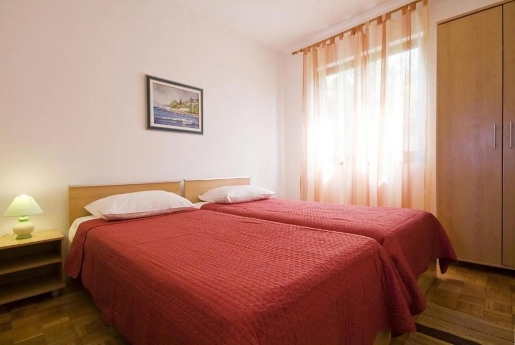 Ljilja - 10m From the sea With Parking - A4