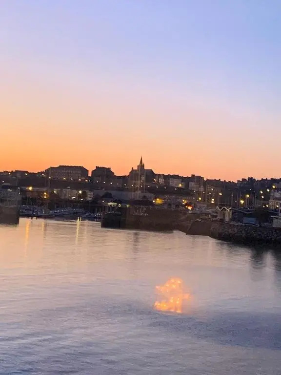 Appartement d'une chambre avec vue sur la mer et wifi a Granville a 1 km de la plage