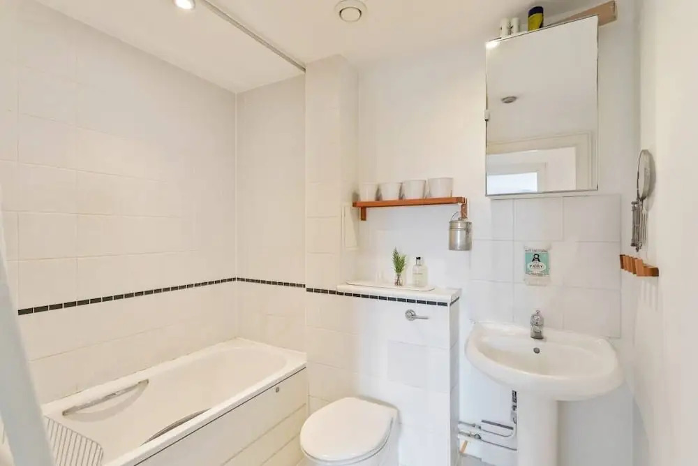 Amazing 2 Bed Apt W/balcony nr Stoke Newington