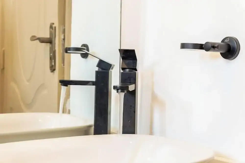 Lux Suites Studio City Apartments