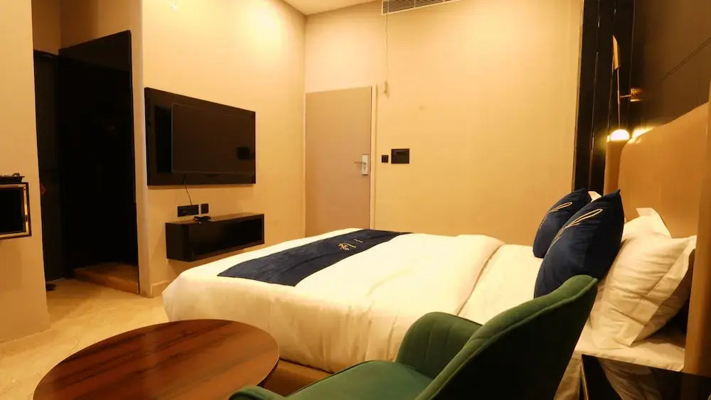 Aquila Grand Suites