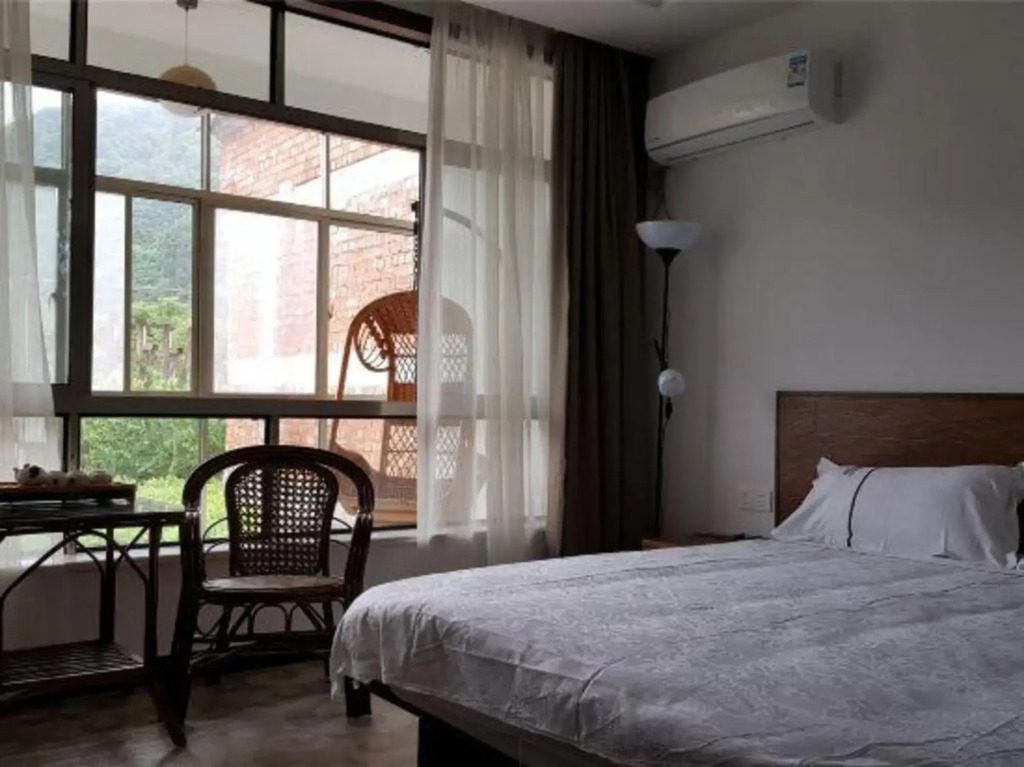 Chuxia Boutique Hotel