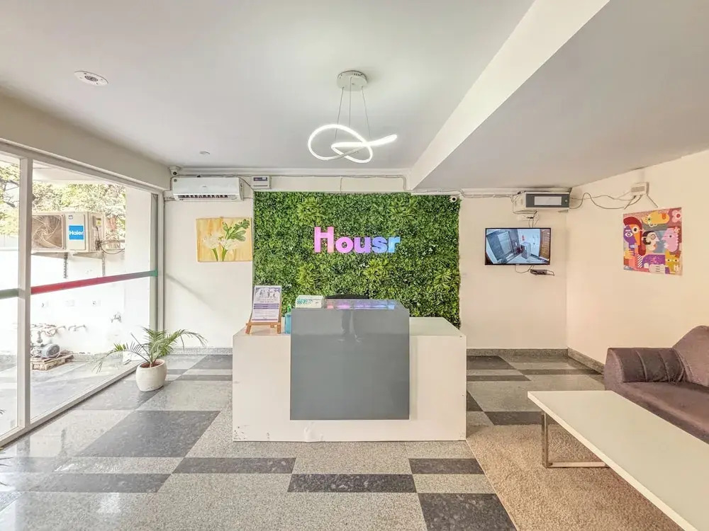 Housr 1 RK Sector 27 Gurgaon Golf Course