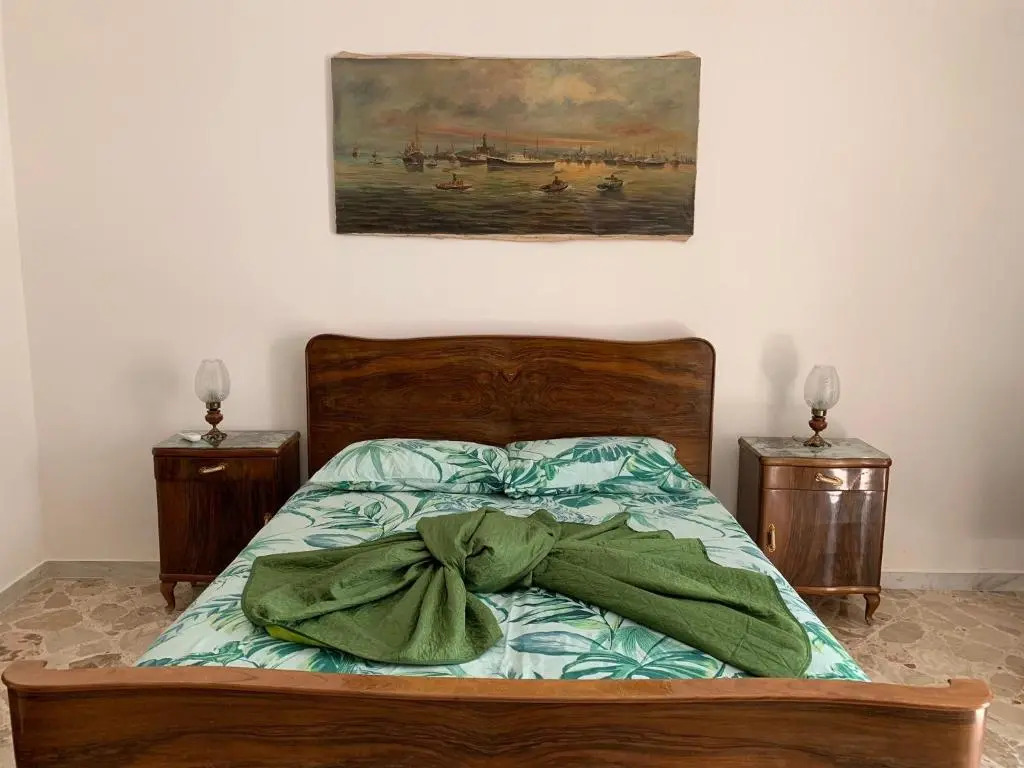 fiori catene tra le torri