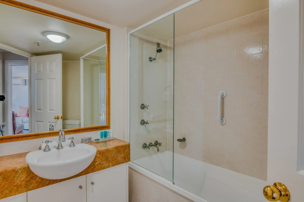 Bel Air on Broadbeach - Official