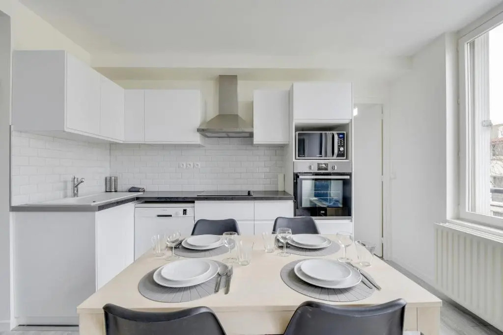 Chic and spacious apart with parking