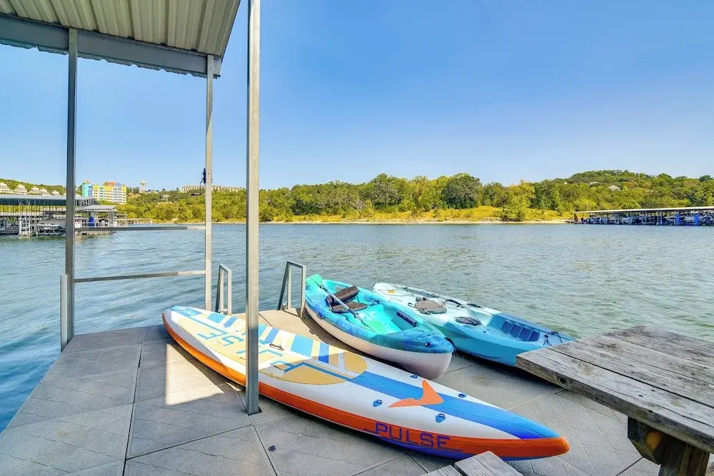 Table Rock Lake Home W/ Boat Slip, Near 76 Strip!