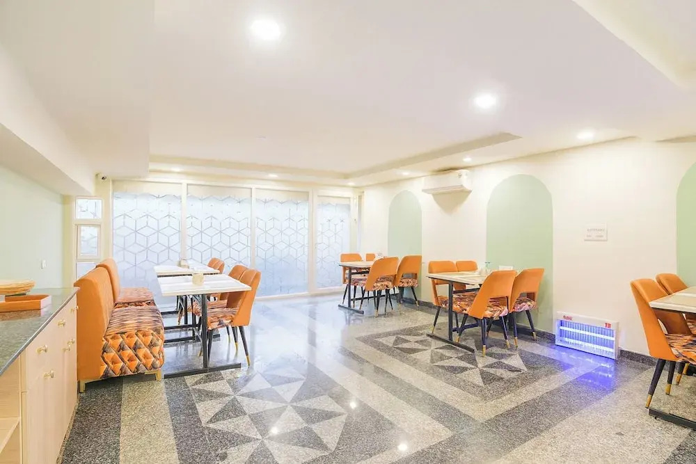FabHotel Hygge Stay - 1.5km from Belvedere Towers Metro Station Gurgaon