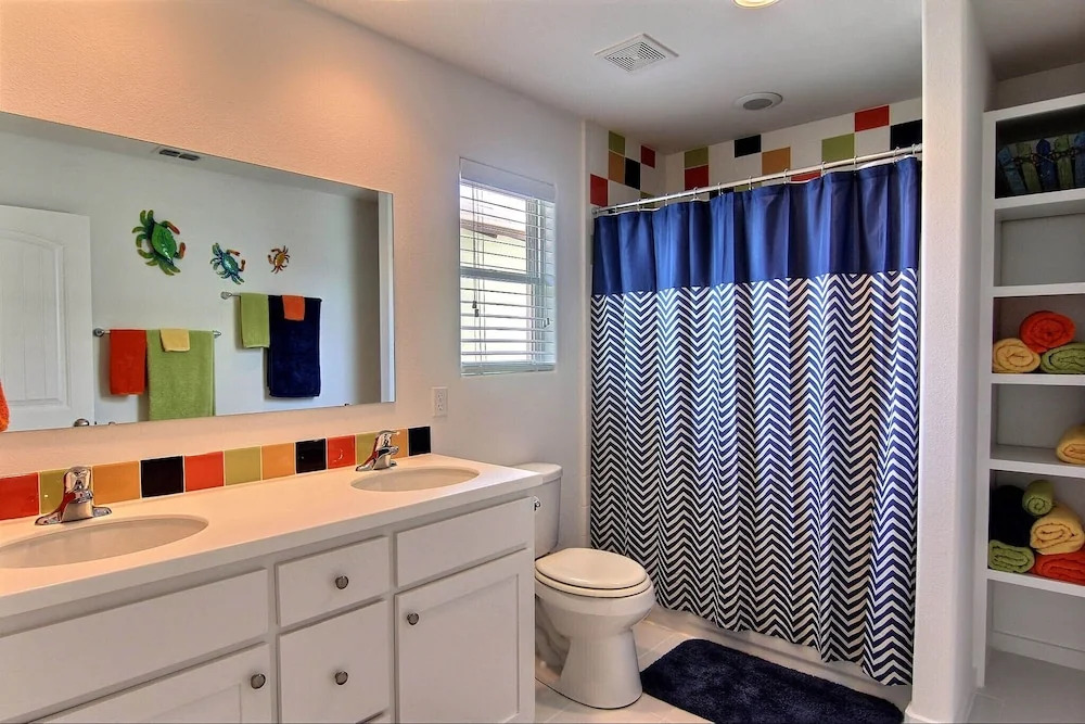 Station Street - 4 Br Townhouse