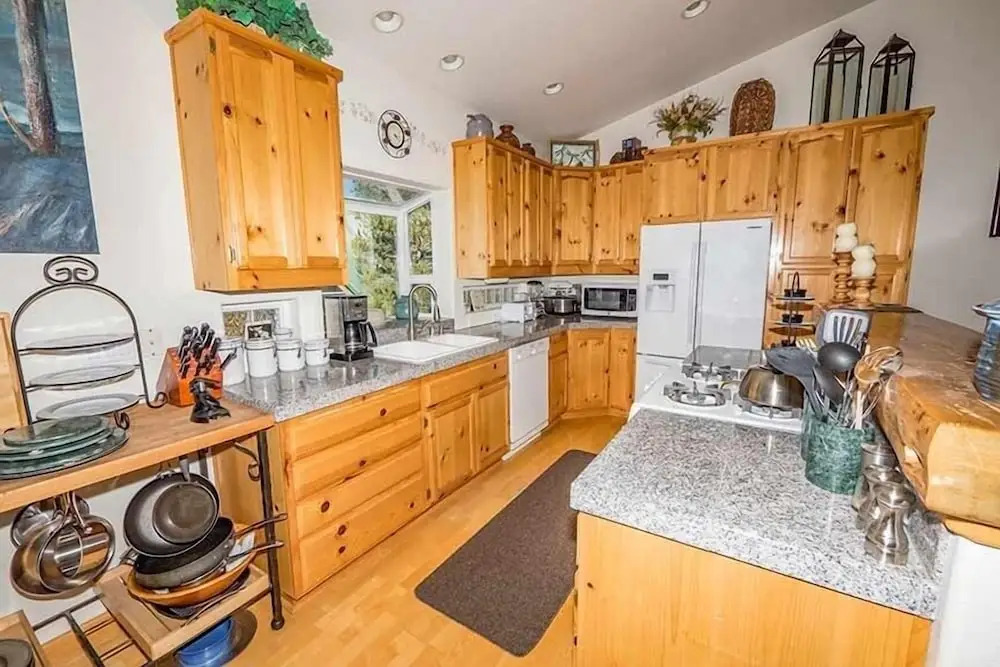 1884 Bakersfield 5 Bedrooms 4 Bathrooms Home