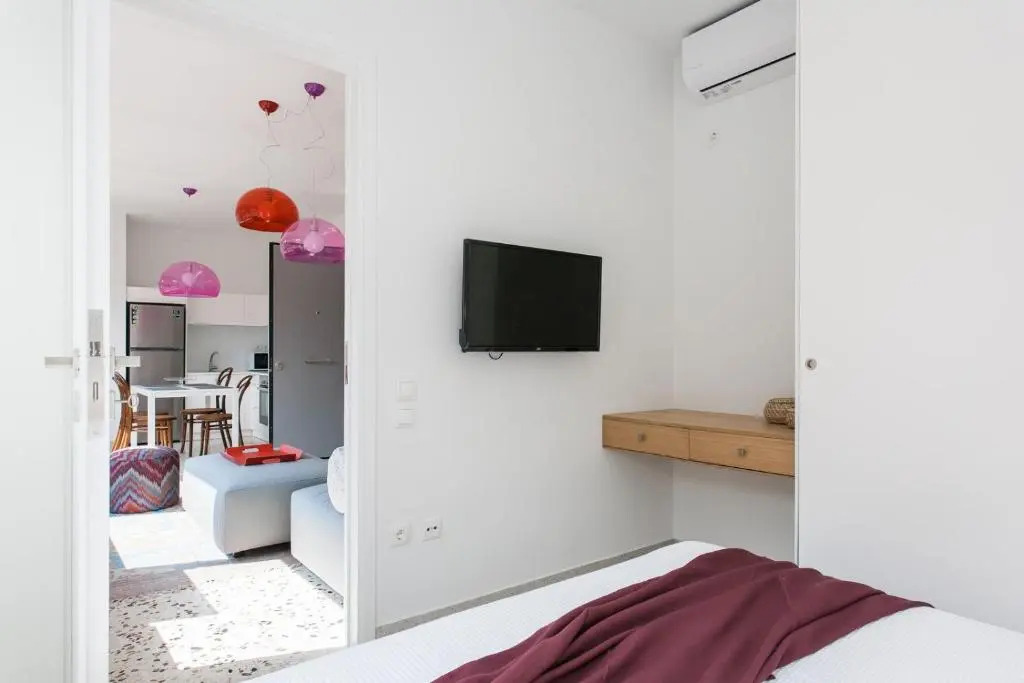 Modern chic apartment, central Athens (Ermou st)