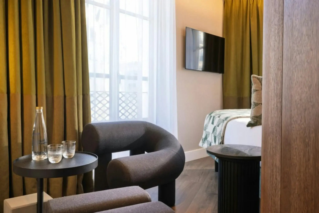 Hôtel Raspail Montparnasse