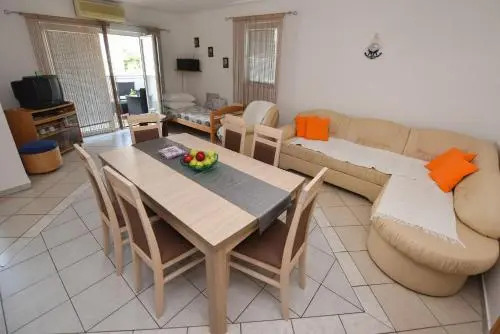 Apartment Kety