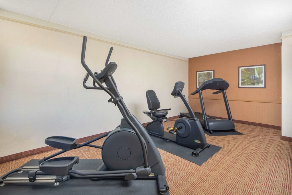 Budget Inn & Suite Atlanta Marietta Stadium