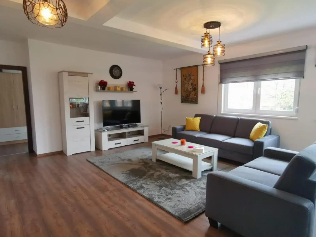 Oasis Royal Apartments