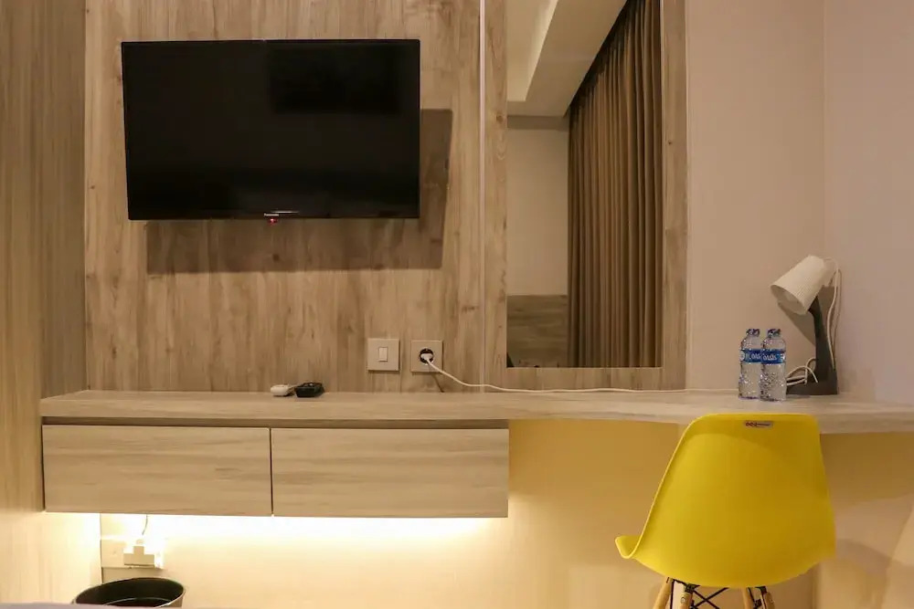Brand New And Homey Studio At Gold Coast Apartment Pik