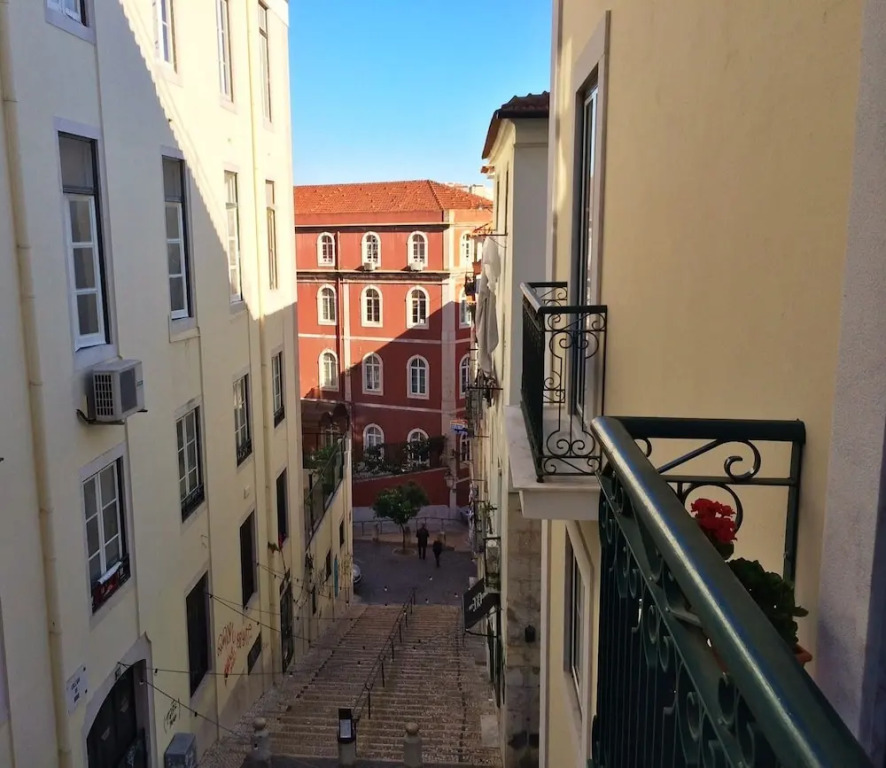 The Bonsai Apartment at Glamorous Chiado